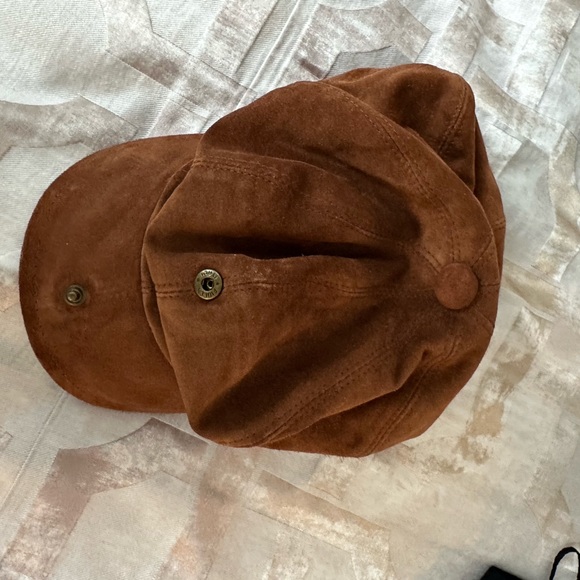 Burberry suede cap - Picture 2 of 4